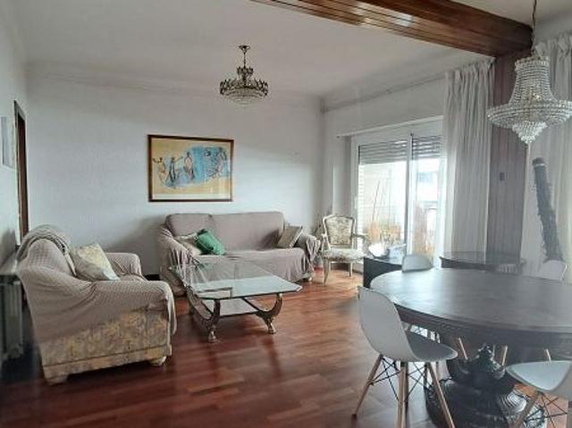 Piso en alquiler en calle De Sardenya, Barcelona, de 65 m² 2 habitaciones por 1.528