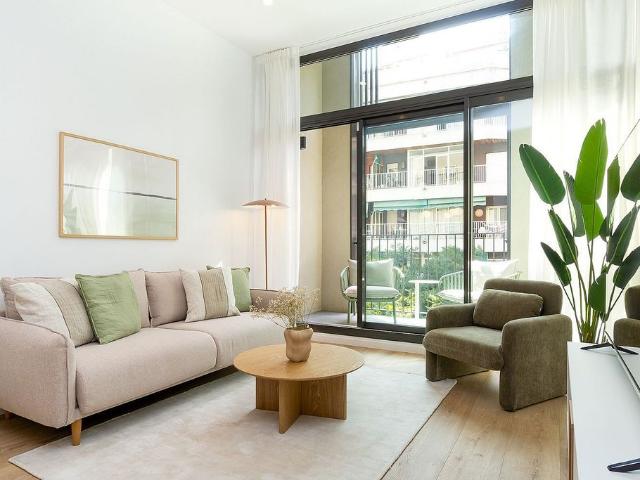 Piso en alquiler en calle De Sardenya, Barcelona, de 125 m² 3 habitaciones por 3.600