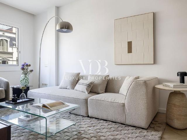Piso en alquiler en calle De Sepúlveda, Barcelona, de 83 m² 2 habitaciones por 3.500