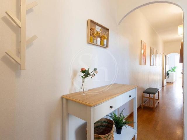 Piso en alquiler en calle De Sostres, Barcelona, de 54 m² 2 habitaciones por 1.450