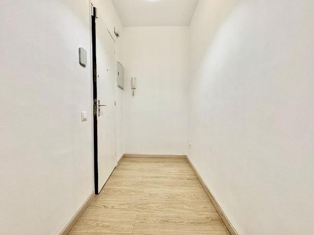 Piso en alquiler en calle De Tamarit, Barcelona, de 80 m² 3 habitaciones por 1.200