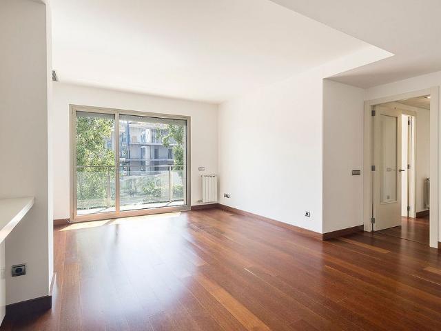Piso en alquiler en calle De Teodor Roviralta, Barcelona, de 115 m² 3 habitaciones por 2.875
