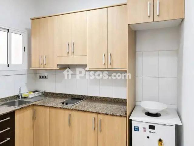 Piso en alquiler en Calle de Tomás Miller, cerca de Calle Isla De Cuba