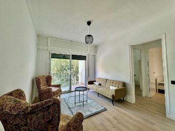 Piso en alquiler en calle De València, Barcelona, de 85 m² 4 habitaciones por 2.200