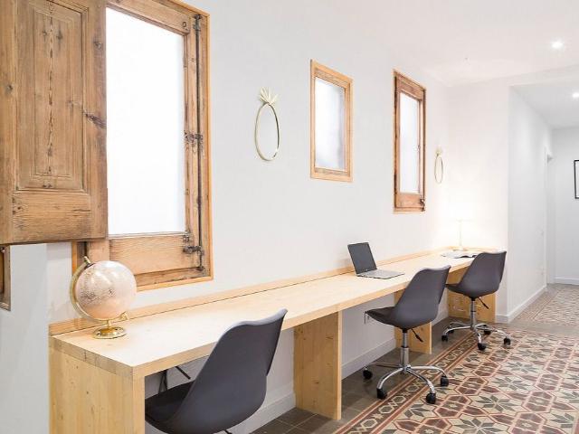Piso en alquiler en calle De València, Barcelona, de 100 m² 4 habitaciones por 3.500