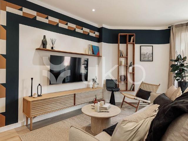 Piso en alquiler en calle De Viladomat, Barcelona, de 104 m² 3 habitaciones por 3.200