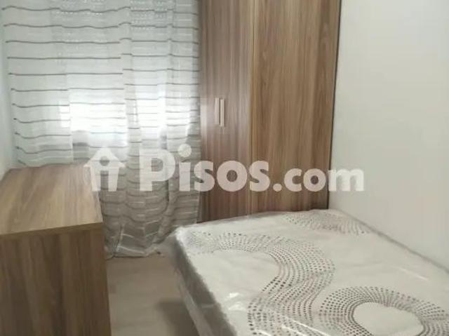 Piso en alquiler en Calle de Volta
