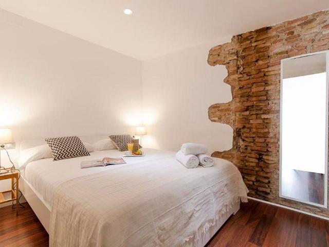 Piso en alquiler en calle Del Tigre, Barcelona, de 37 m² 1 habitación por 785