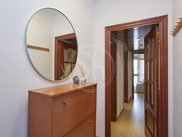 Piso en alquiler en calle Del Xiprer, Barcelona, de 60 m² 3 habitaciones por 1.800