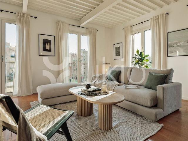 Piso en alquiler en calle Del Baluard, Barcelona, de 79 m² 2 habitaciones por 2.780