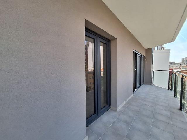 Piso en alquiler en calle Del Comerç, Hospitalet de Llobregat, L´, de 52 m² 2 habitaciones por 1.508