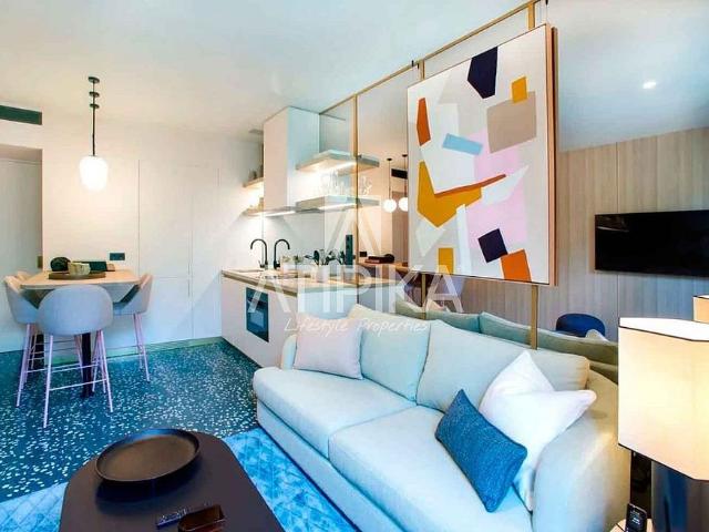 Piso en alquiler en calle Del Consell de Cent, Barcelona, de 69 m² 2 habitaciones por 5.280