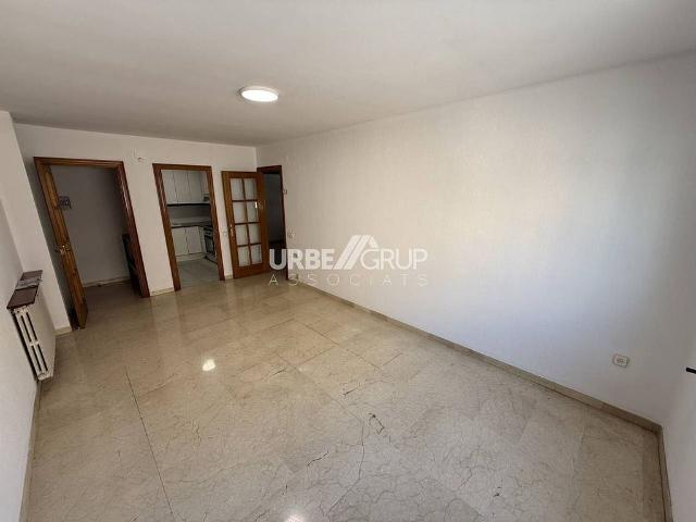 Piso en alquiler en calle Del Doctor Ullés, Terrassa, de 51 m² 2 habitaciones por 768
