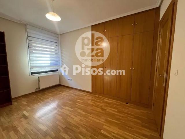 Piso en alquiler en Calle del Duque de Frías