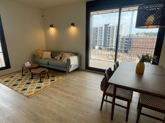 Piso en alquiler en calle Del Ferro, Barcelona, de 110 m² 3 habitaciones por 2.500