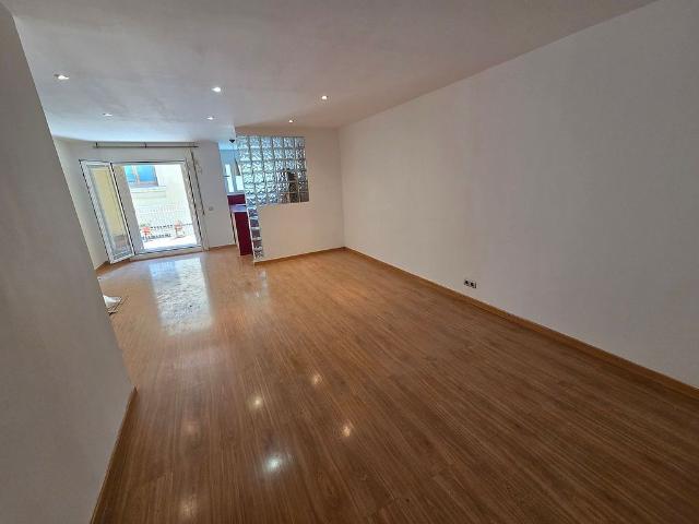 Piso en alquiler en calle Del Mossèn Jaume Via, Gelida, de 79 m² 2 habitaciones por 950