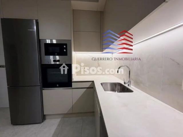 Piso en alquiler en Calle del Paseo
