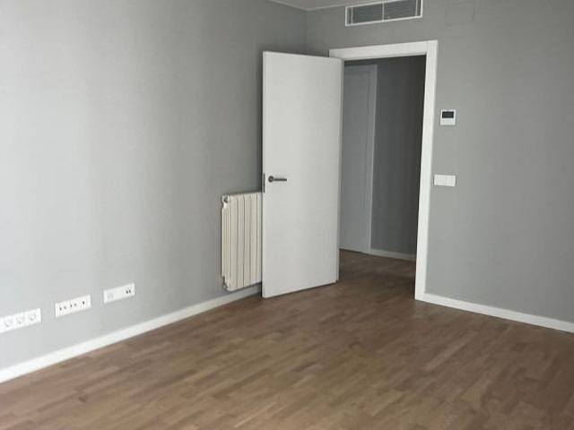 Piso en alquiler en calle Del Progrés, Badalona, de 80 m² 2 habitaciones por 2.200