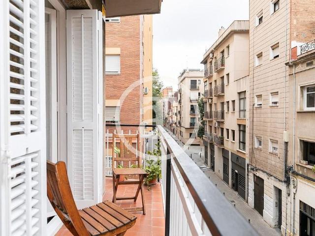 Piso en alquiler en calle Del Ripollès, Barcelona, de 57 m² 2 habitaciones por 1.590