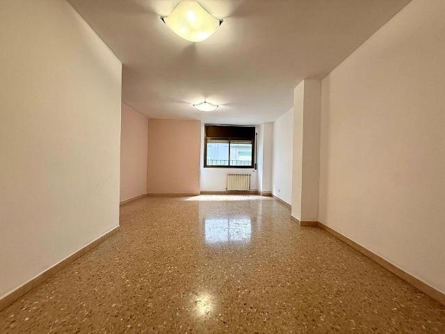 Piso en alquiler en calle Del Romaní, Polinyà, de 80 m² 3 habitaciones por 909