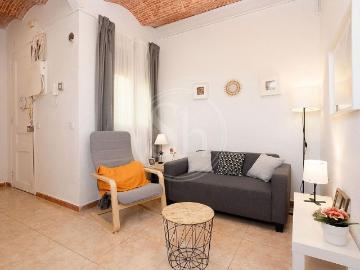 Piso en alquiler en calle Del Rosselló, Hospitalet de Llobregat, L´, de 42 m² 1 habitación por 900