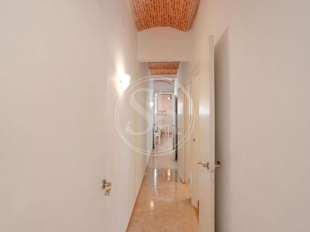 Piso en alquiler en calle Del Rosselló, Hospitalet de Llobregat, L´, de 42 m² 1 habitación por 900
