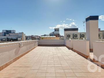 Piso en alquiler en calle Del Sospir, Barcelona, de 47 m² 2 habitaciones por 1.594