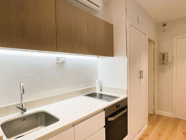 Piso en alquiler en calle Dels Calderers, Girona, de 59 m² 1 habitación por 1.100