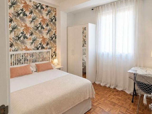 Piso en alquiler en calle Dels Madrazo, Barcelona, de 100 m² 1 habitación por 2.150