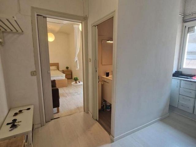 Estudio en alquiler en calle Dels Safareigs, Barcelona, de 34 m² por 1.100