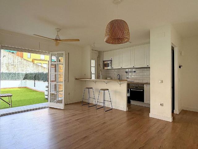 Piso en alquiler en calle D'empúries, Girona, de 60 m² 3 habitaciones por 1.265