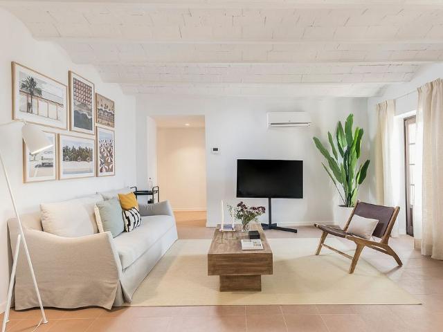 Piso en alquiler en calle D'en Xuclà, Barcelona, de 61 m² 1 habitación por 2.550