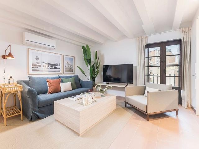 Piso en alquiler en calle D'en Xuclà, Barcelona, de 64 m² 2 habitaciones por 2.955