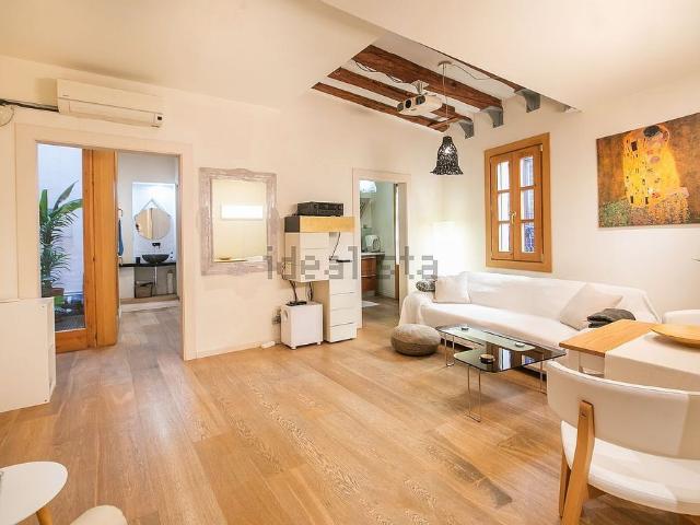 Piso en alquiler en calle D'en Rosic, Barcelona, de 95 m² 2 habitaciones por 2.300