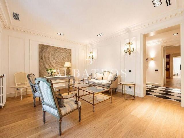 Piso en alquiler en calle D'enric Giménez, Barcelona, de 160 m² 4 habitaciones por 6.900