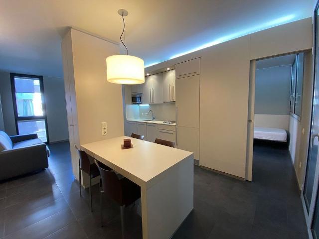 Piso en alquiler en calle D'indíbil, Barcelona, de 43 m² 2 habitaciones por 1.047