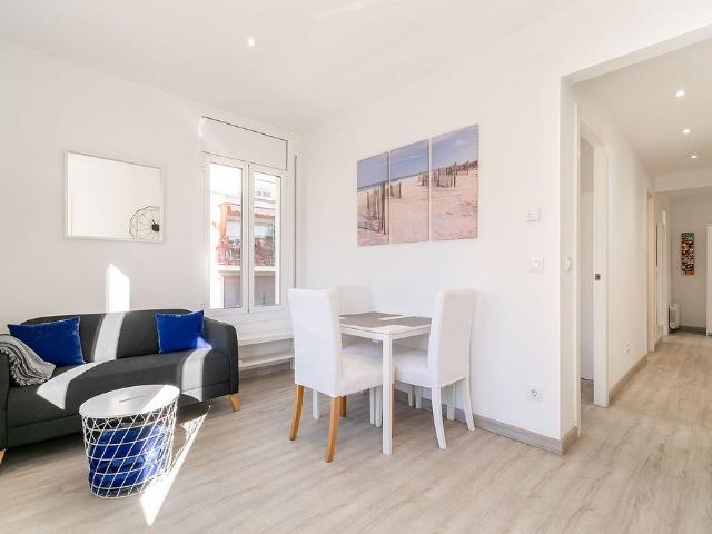 Piso en alquiler en calle Dolors Masferrer, Barcelona, de 58 m² 3 habitaciones por 1.950