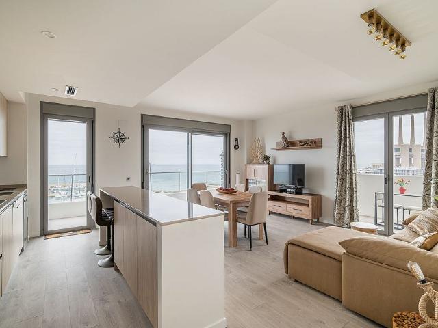Piso en alquiler en calle Eduard Maristany, Badalona, de 76 m² 3 habitaciones por 2.700
