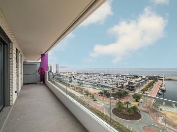 Piso en alquiler en calle Eduard Maristany, Badalona, de 76 m² 3 habitaciones por 2.700