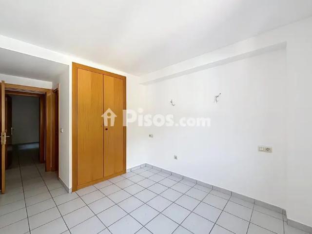 Piso en alquiler en Calle Escoles