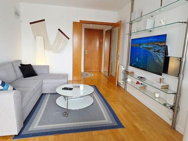 Piso en alquiler en calle Estrop, Badalona, de 20 m² 3 habitaciones por 2.970