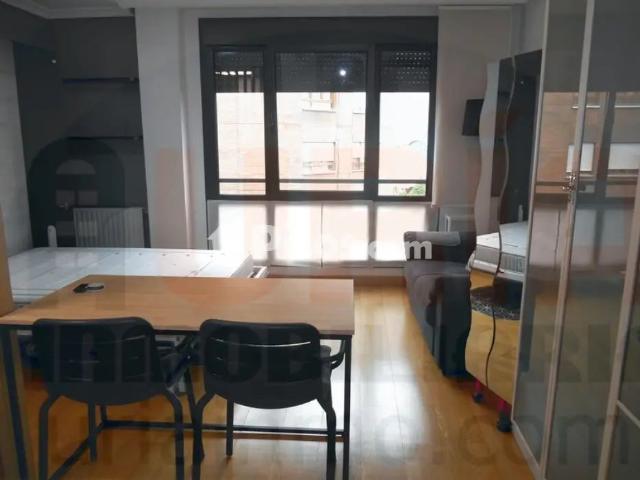 Piso en alquiler en Calle Fernando Zuazua