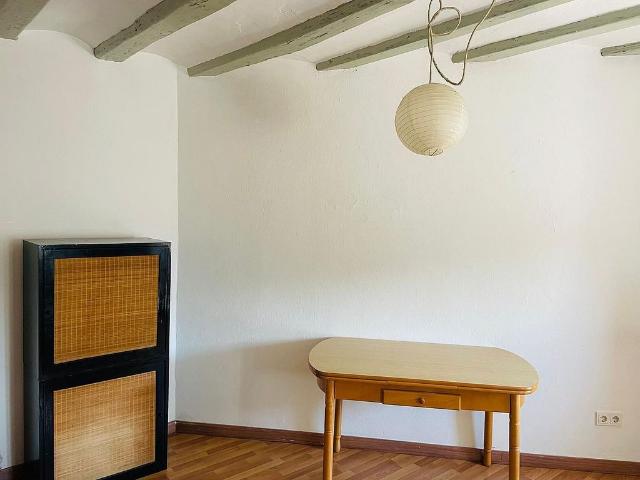 Piso en alquiler en calle Força, Girona, de 56 m² 3 habitaciones por 746