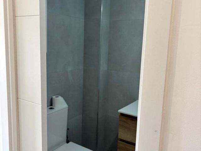 Piso en alquiler en calle Galileu de, Terrassa, de 65 m² 2 habitaciones por 840