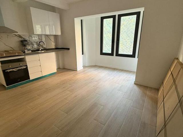 Piso en alquiler en calle General Brito, Lleida, de 45 m² 2 habitaciones por 800