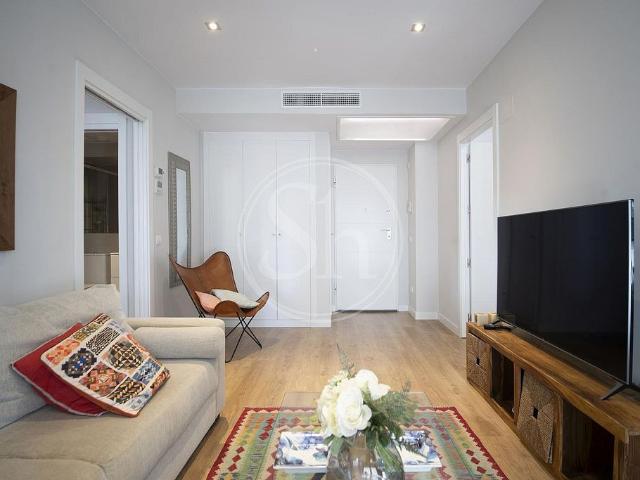 Piso en alquiler en calle Gran Via de Les Corts Catalanes, Barcelona, de 41 m² 1 habitación por 1.750