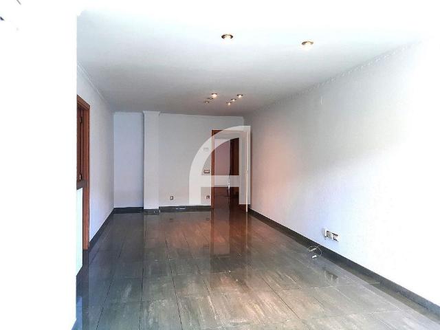 Piso en alquiler en calle Joaquim Vayreda, Girona, de 99 m² 3 habitaciones por 1.464
