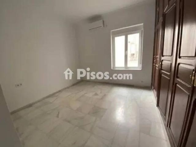 Piso en alquiler en Calle José Cruz Conde