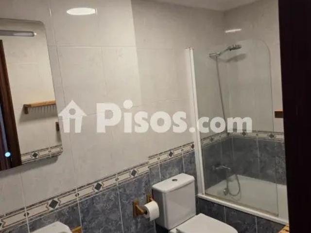 Piso en alquiler en Calle La Guardia, 27