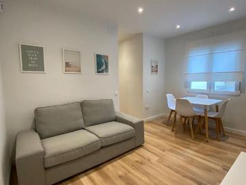 Piso en alquiler en calle Llobregat, Hospitalet de Llobregat, L´, de 75 m² 4 habitaciones por 2.000